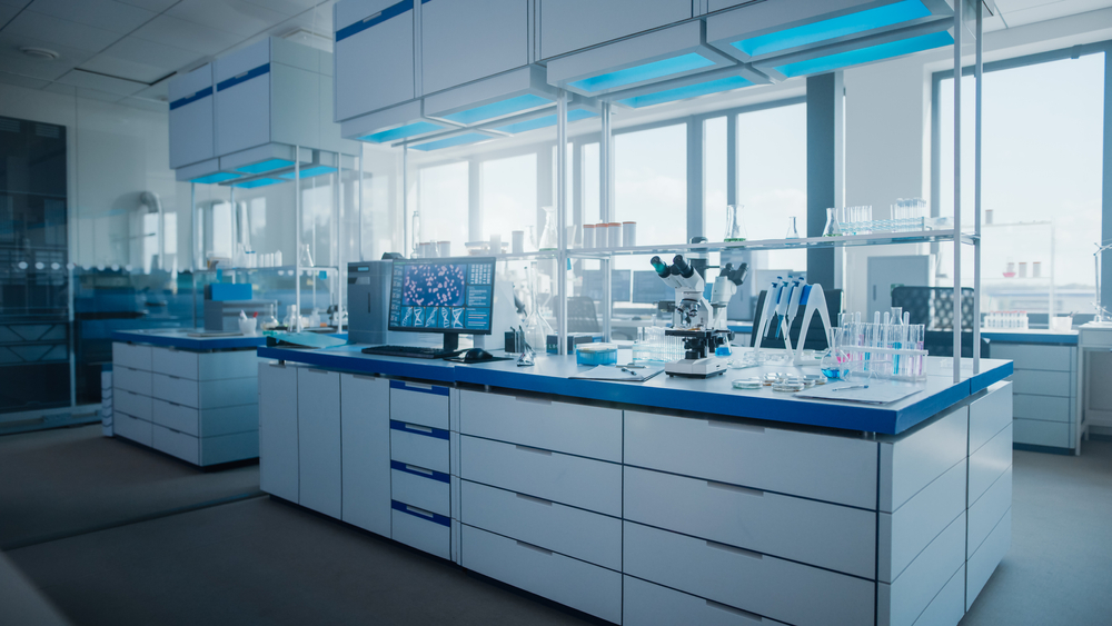 Modern,Medical,Research,Laboratory,With,Computer,,Microscope,,Glassware,With,Biochemicals