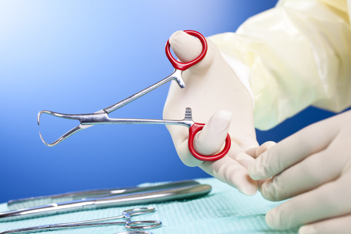 Revêtements pour instruments chirurgicaux, revêtements pour dispositifs médicaux